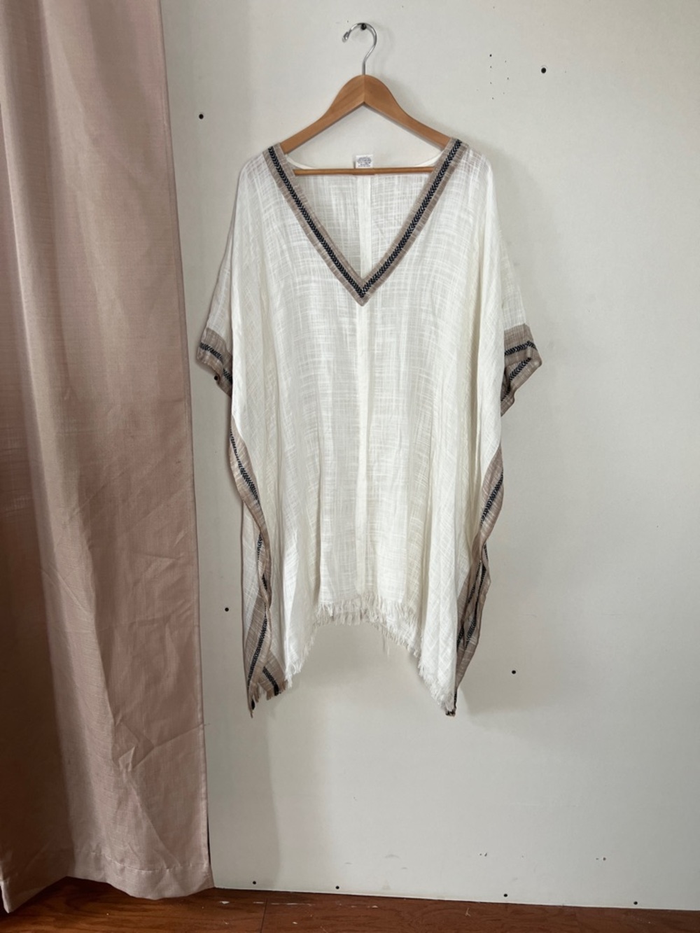 Magnolia  creamViscose Top with Loop Neck Trim